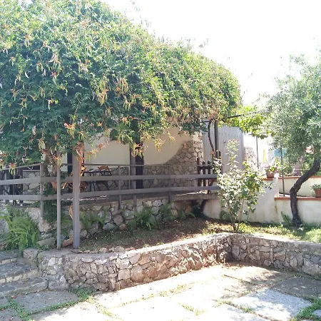 The Olive's Hill Bed & Breakfast *